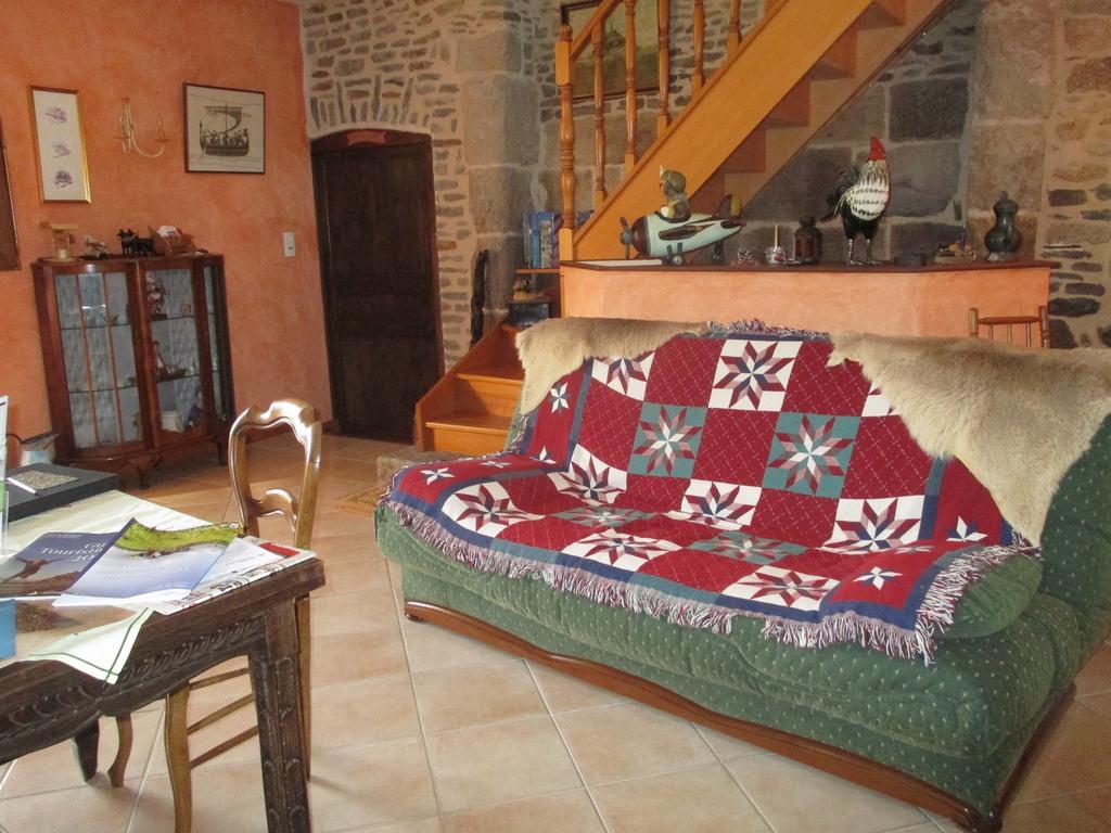 Les Sources Bed & Breakfast Poilley  Exterior foto