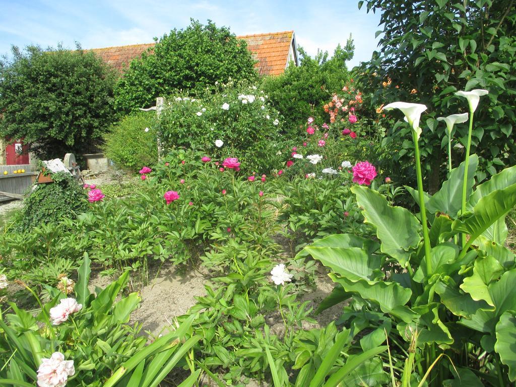Les Sources Bed & Breakfast Poilley  Exterior foto